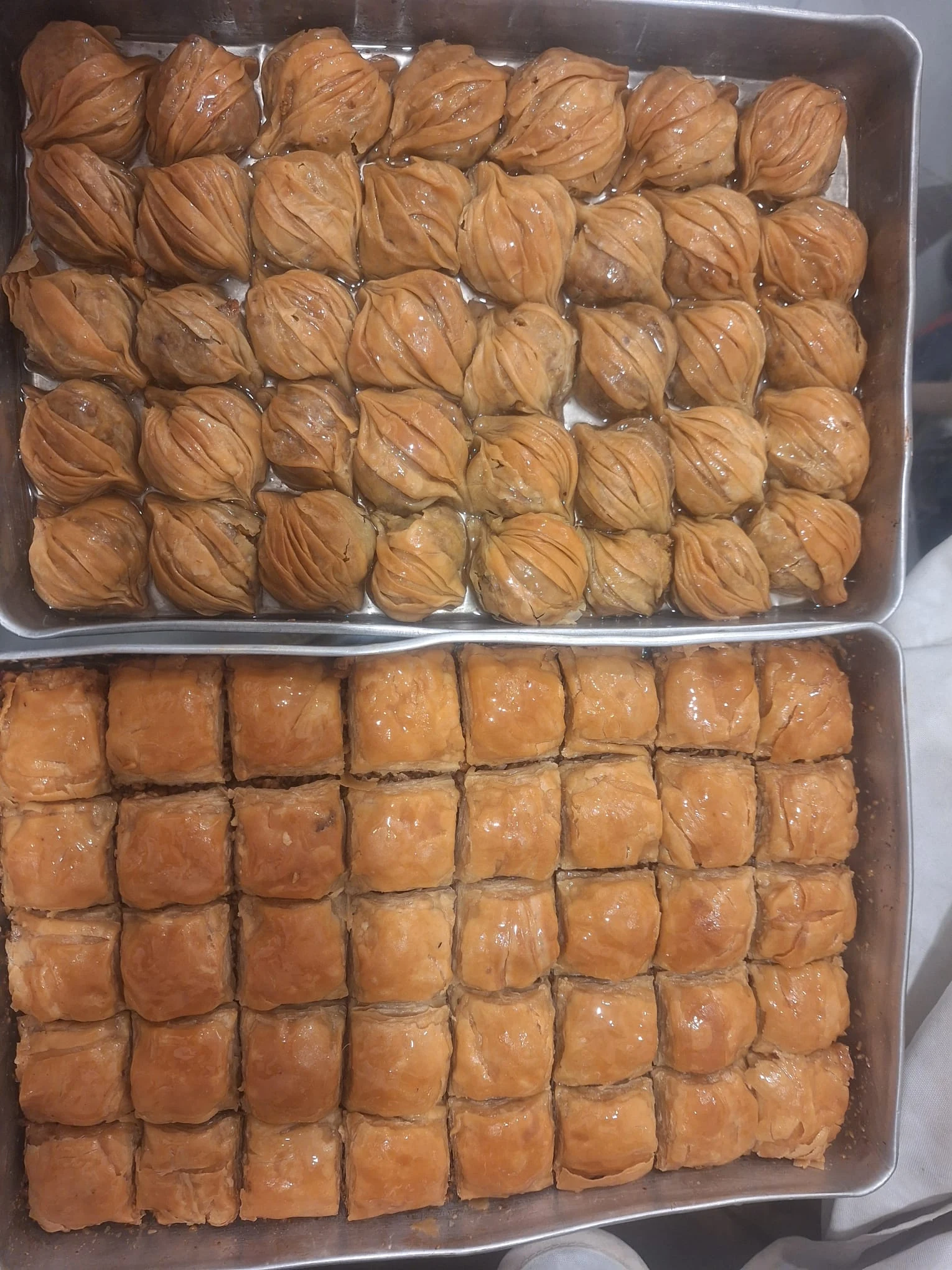 Şerbeti tam kıvamında ev baklavası çeşitleri