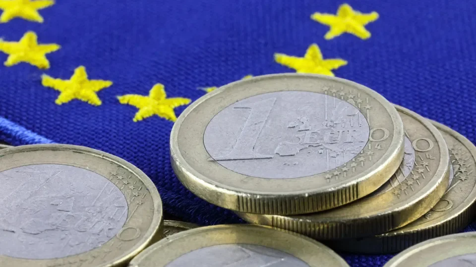 Euro Bölgesi tüketicileri enflasyon beklentilerini artırdı, Eylül'de %3,1'e yükseldi