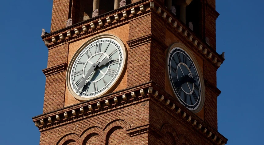 Portugal Enters Winter Time Tonight: Clocks Turn Back One Hour Across the Country